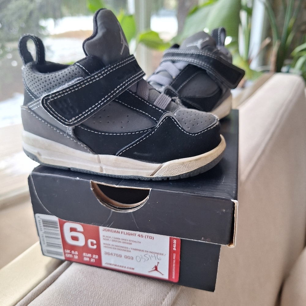 Nike Air Jordan Flight 45 (TD) toddler size 6 c